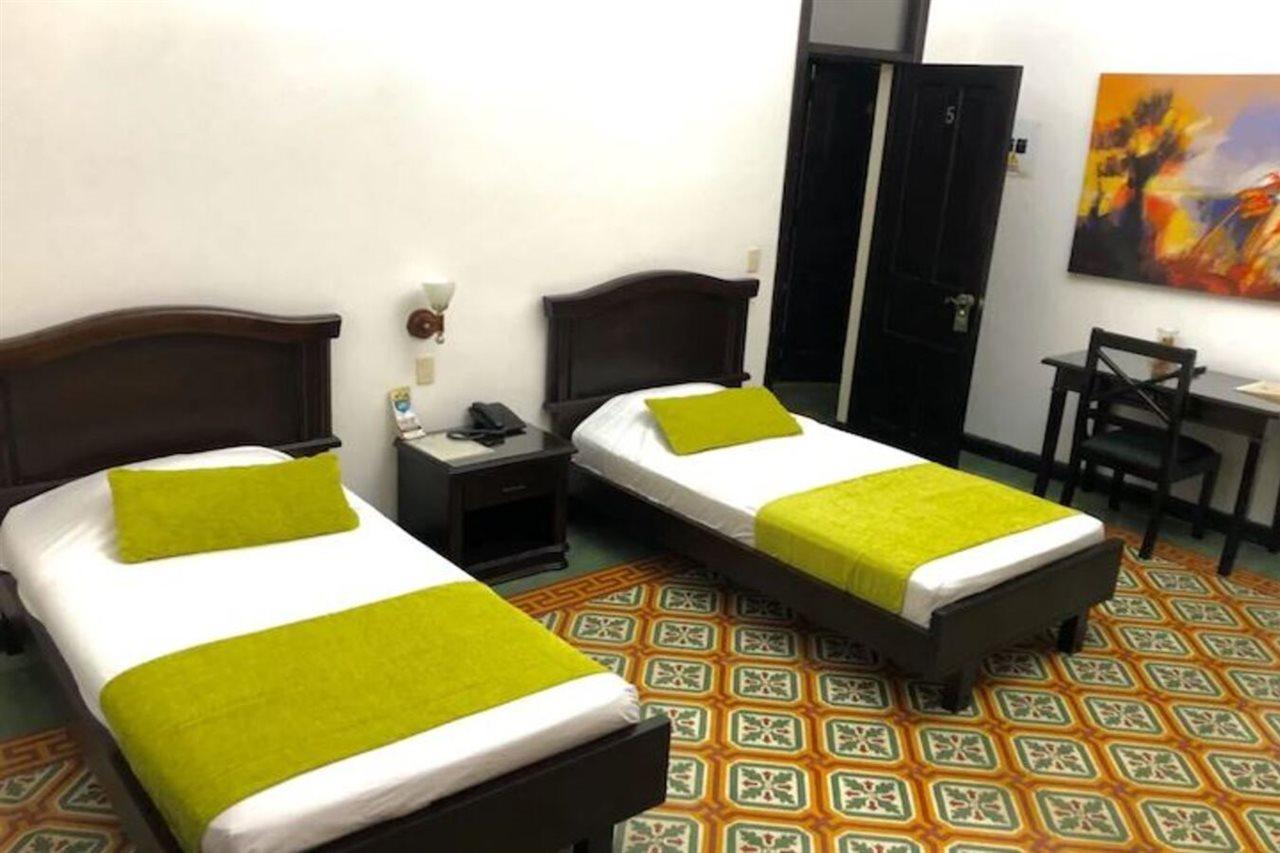 Casa Escobar Buga Hotel Ngoại thất bức ảnh