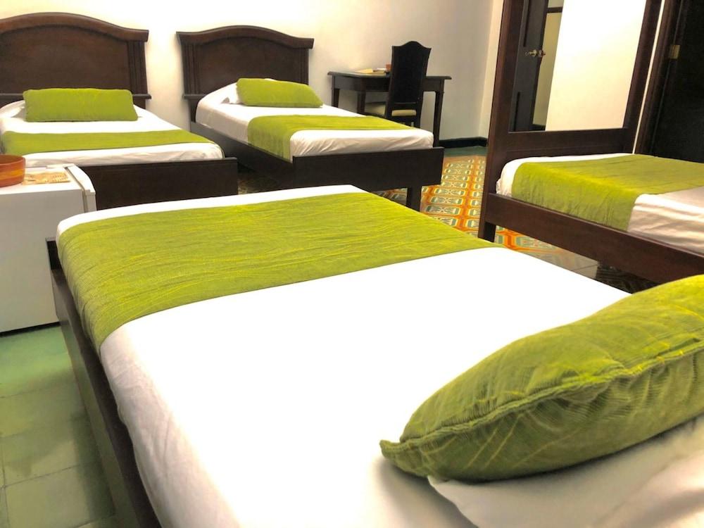 Casa Escobar Buga Hotel Ngoại thất bức ảnh