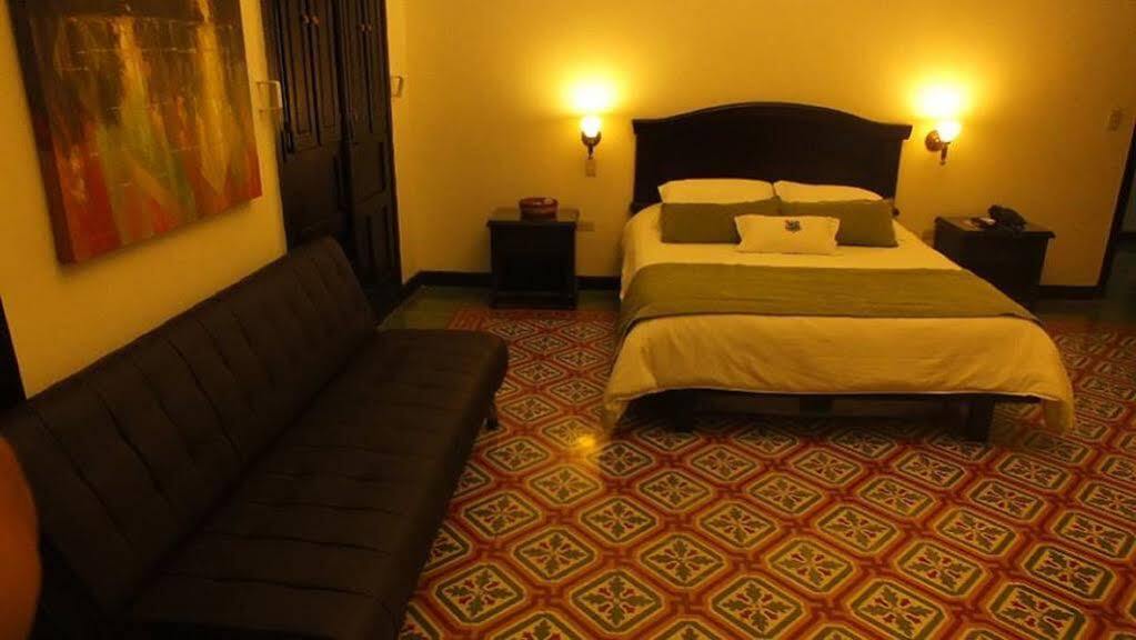 Casa Escobar Buga Hotel Ngoại thất bức ảnh